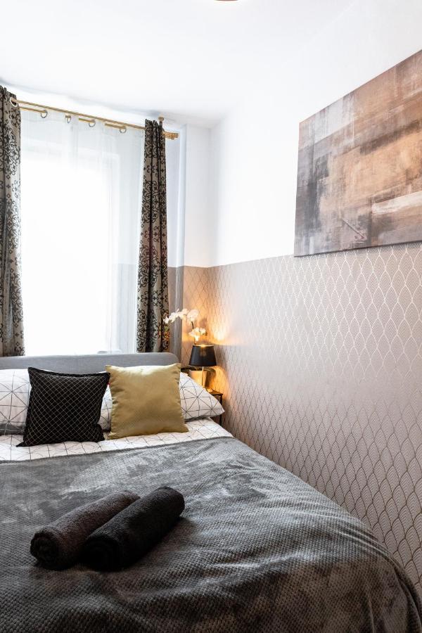 Clicktheflat Conrada Hostel Warszawa